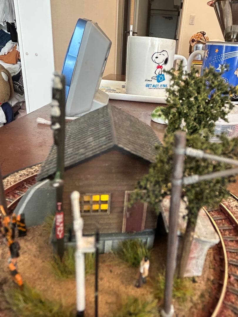 極小ジオラマ・レイアウト完成品 電池内蔵自走電車付き