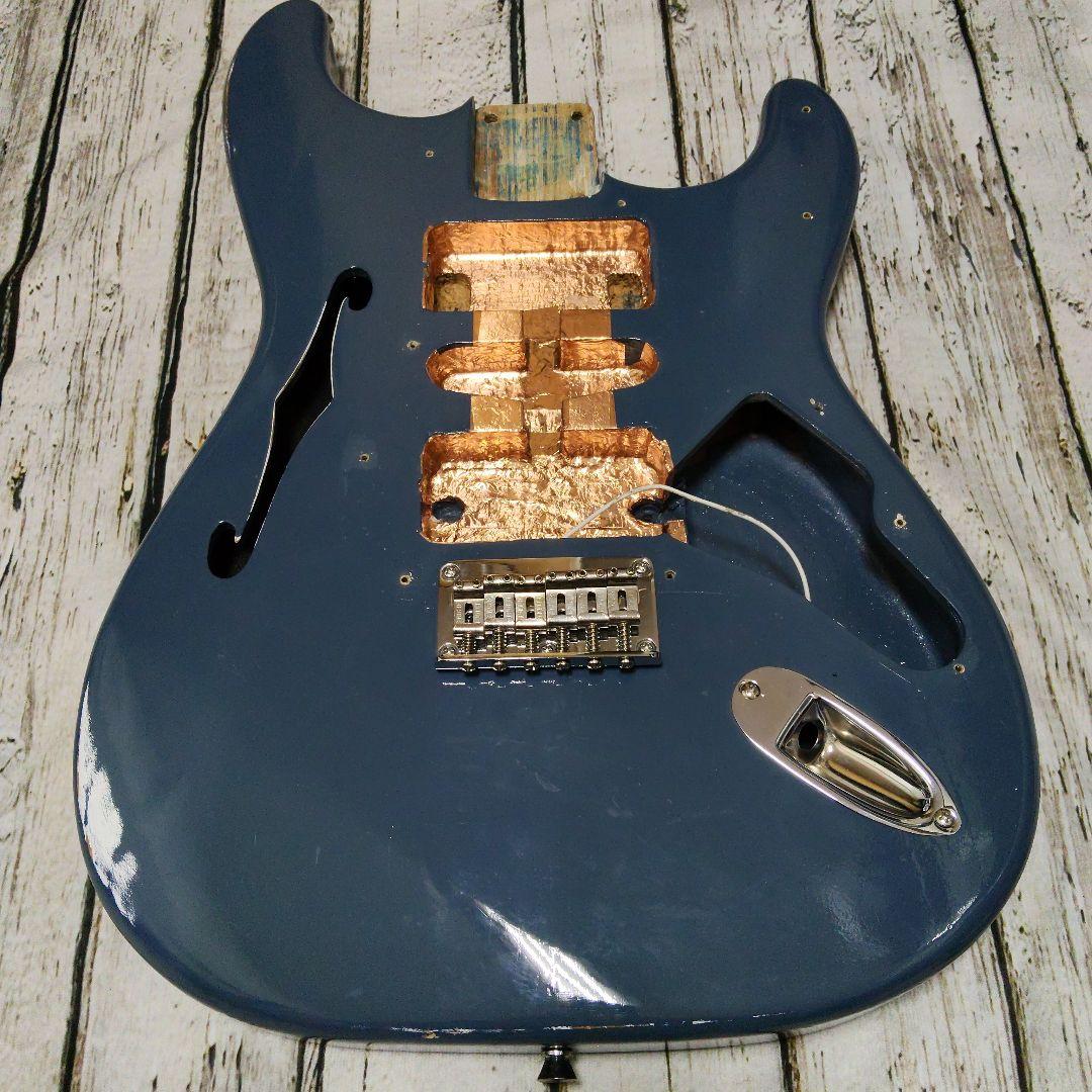 ストラトキャスタータイプ　ボディ　シンライン　セミアコ　エレキギター