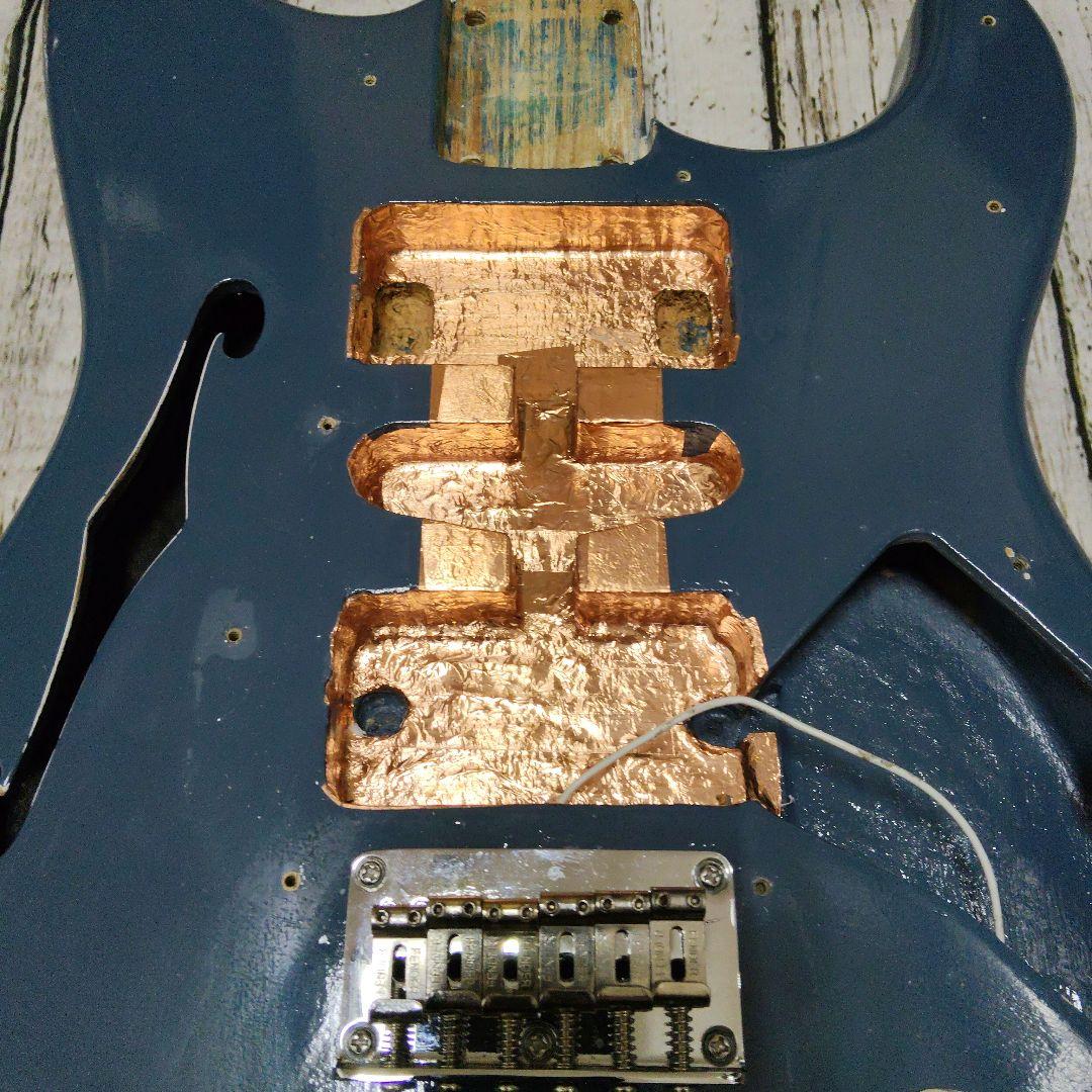 ストラトキャスタータイプ　ボディ　シンライン　セミアコ　エレキギター