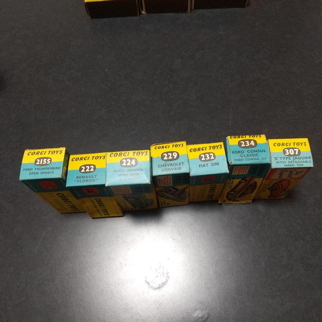 lesney models of yesteryear 9台とcorgi7台