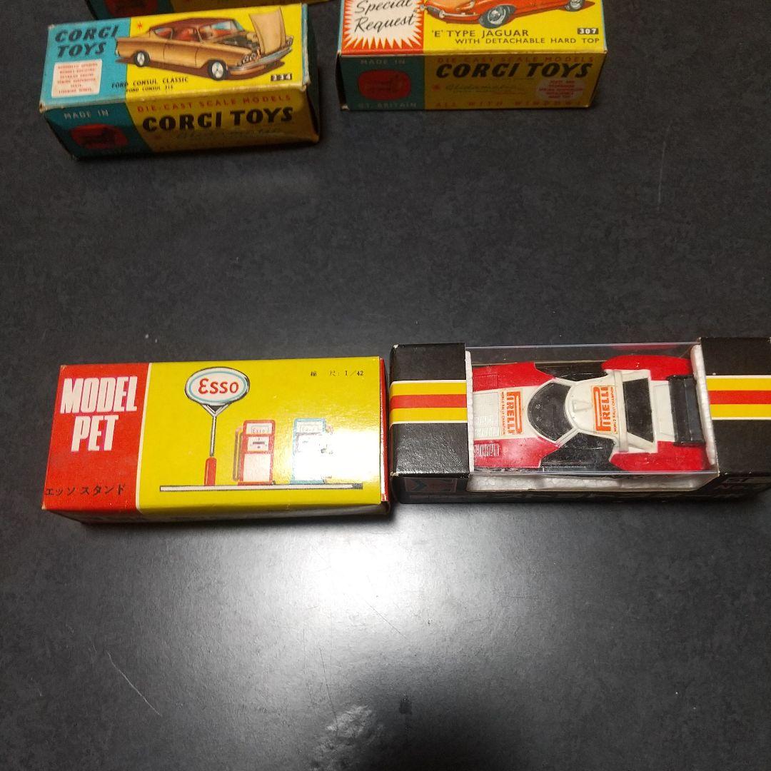 lesney models of yesteryear 9台とcorgi7台