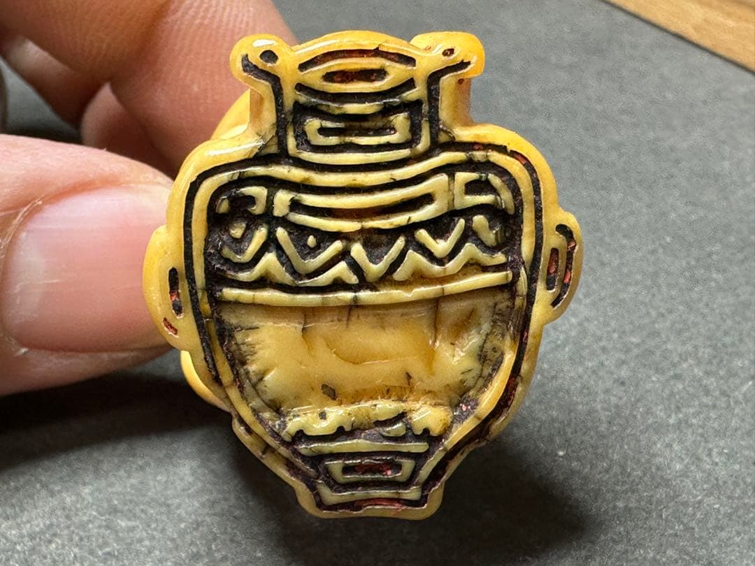 極上　根付　印鑑　天然素材　アンティーク　和彫　置物　骨董　飾り物　古美術品