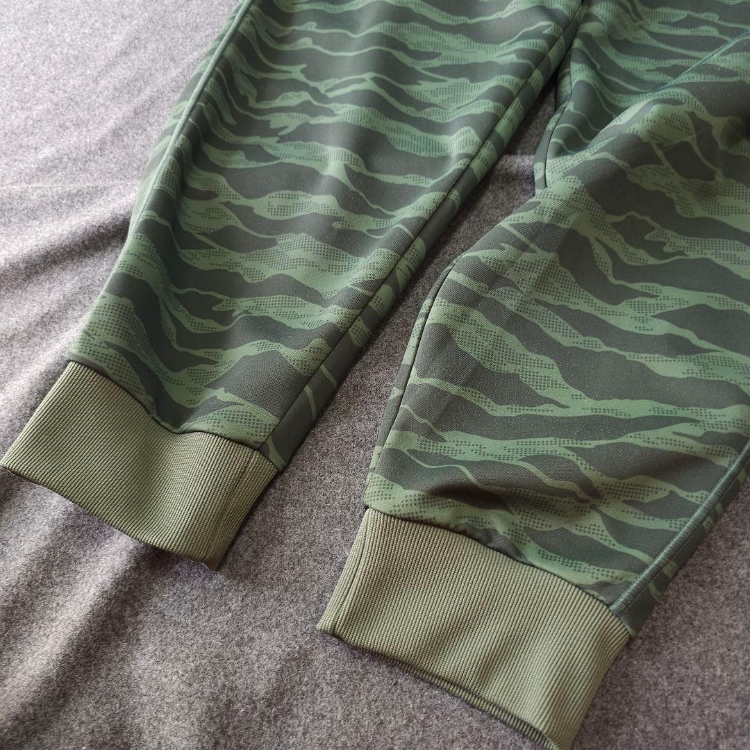 【アディダス】人気ロゴマーク×カモフラ柄総柄 長袖ジャージセットアップ 5L