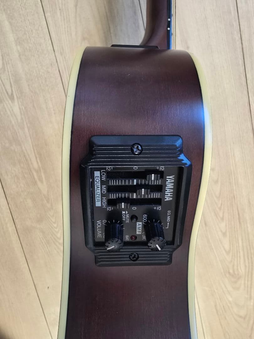 Yamaha APX-4A-SPL アコースティックギター