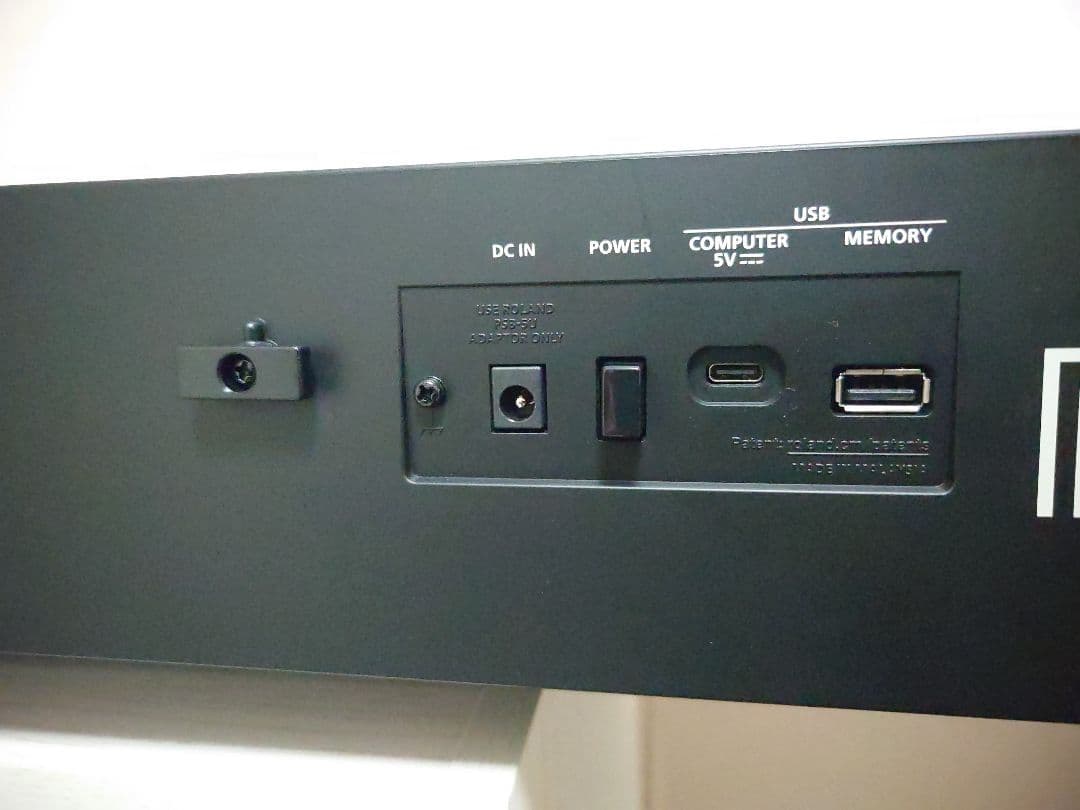 ローランド シンセサイザー JUNO-D8