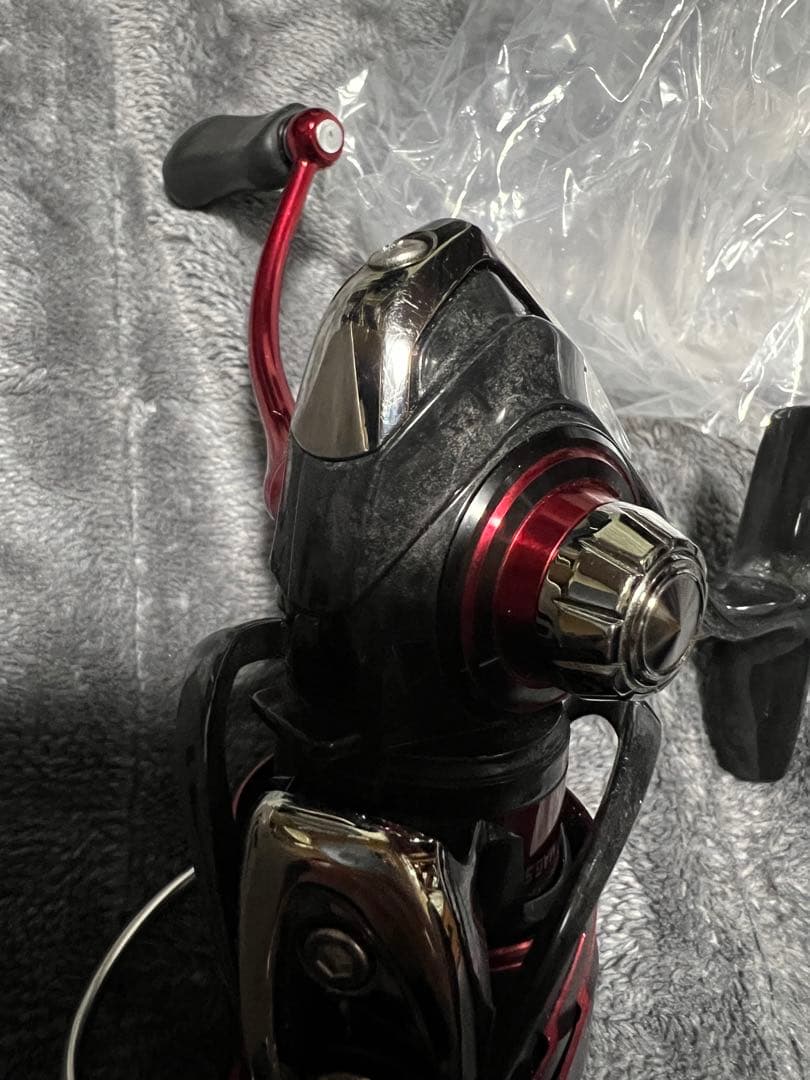 DAIWA AEGIS 2003F-H スピニングリール