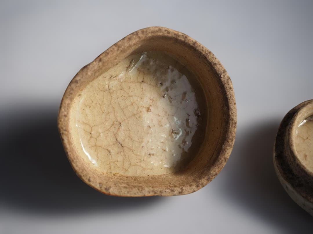 山口錠銕造『織部香合』（共箱）