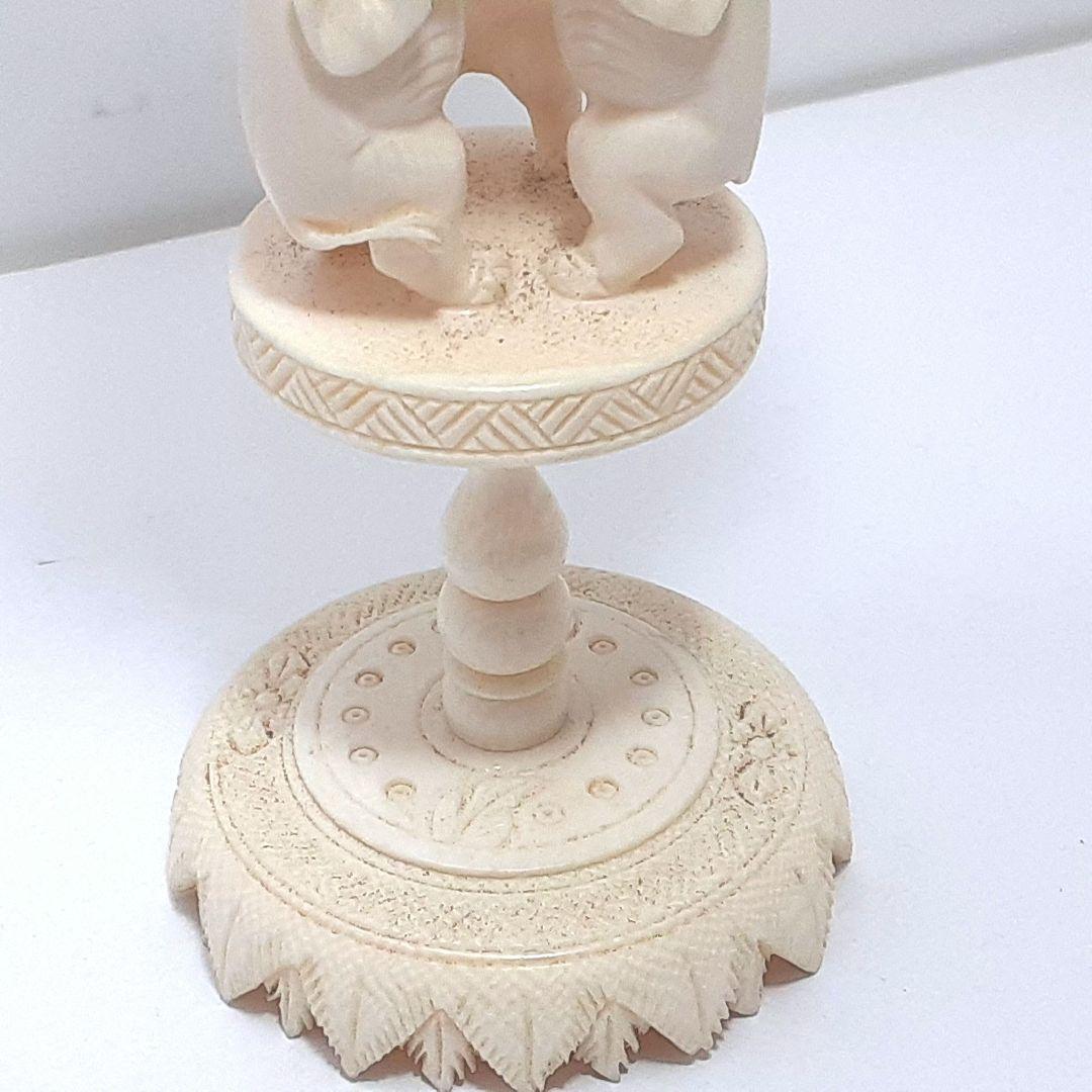 Y1299 高級彫刻 高級彫刻 細密彫 天球 象彫刻台座 総重量164.7g