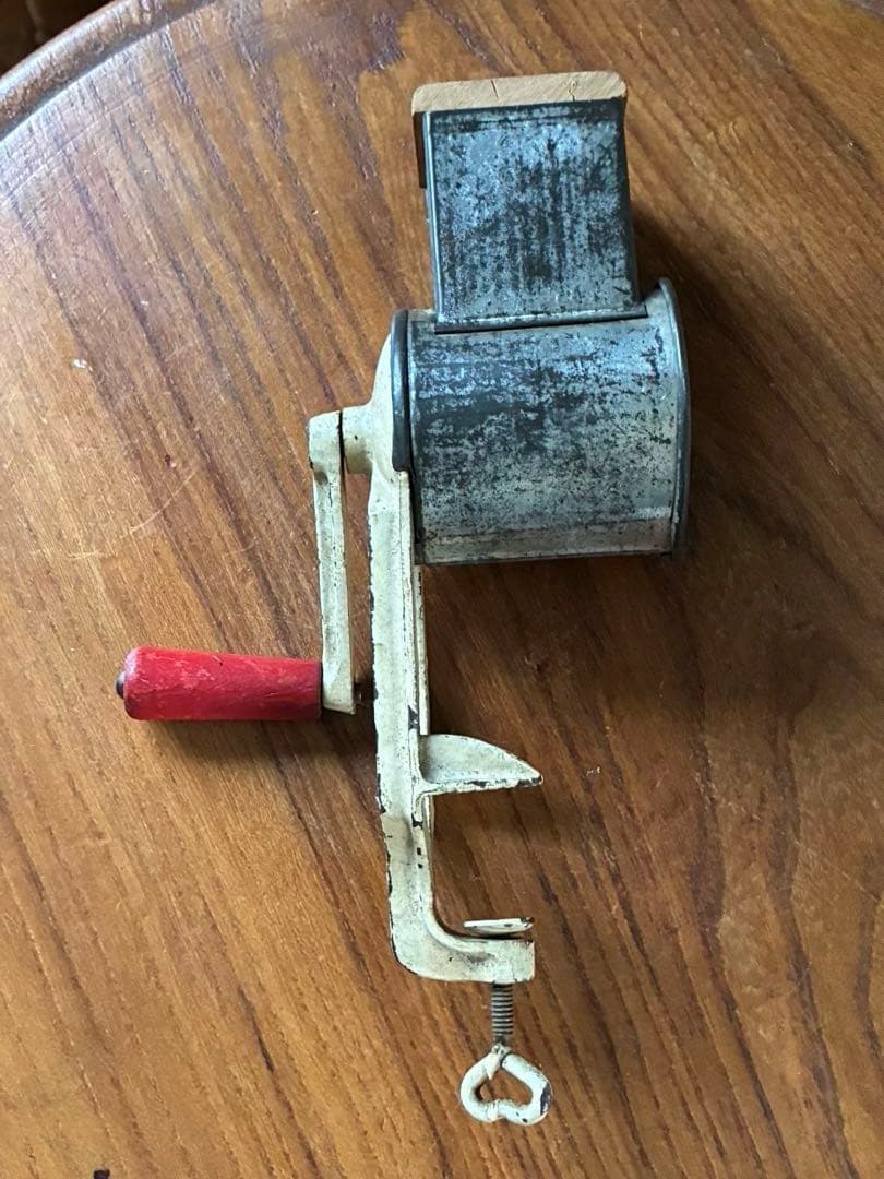 フランス　アンティーク　チーズ　グレーター　削り　おろし器　グラインダー　赤白