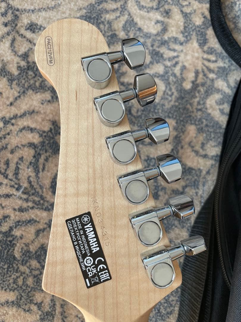 Yamaha パシフィカ 212 VFM TBL