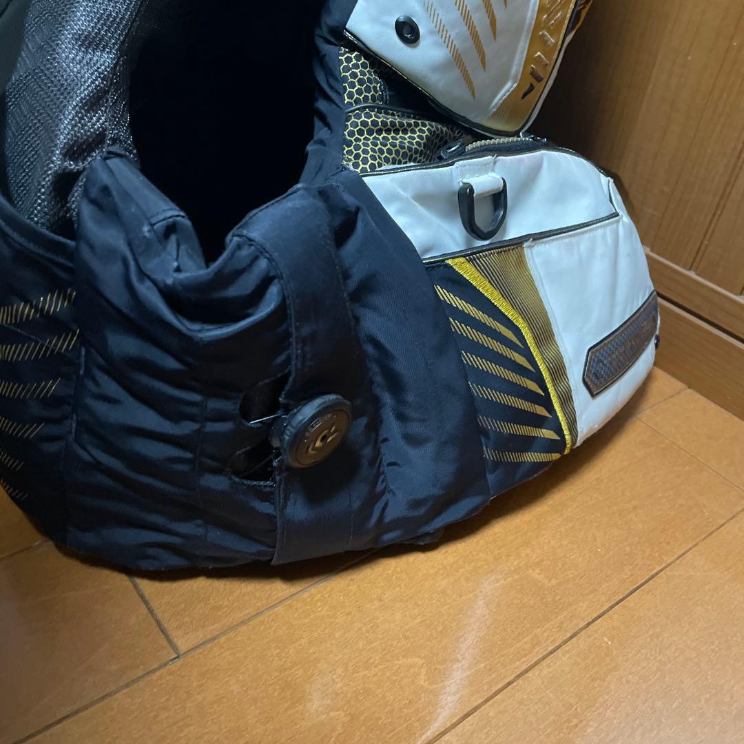 ダイワ ライフジャケット ホワイト/ブラック