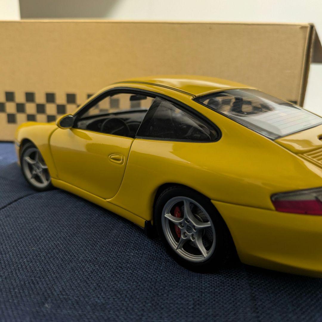 AUTOart　ポルシェ　911 996 1/18 ジャンク　後期