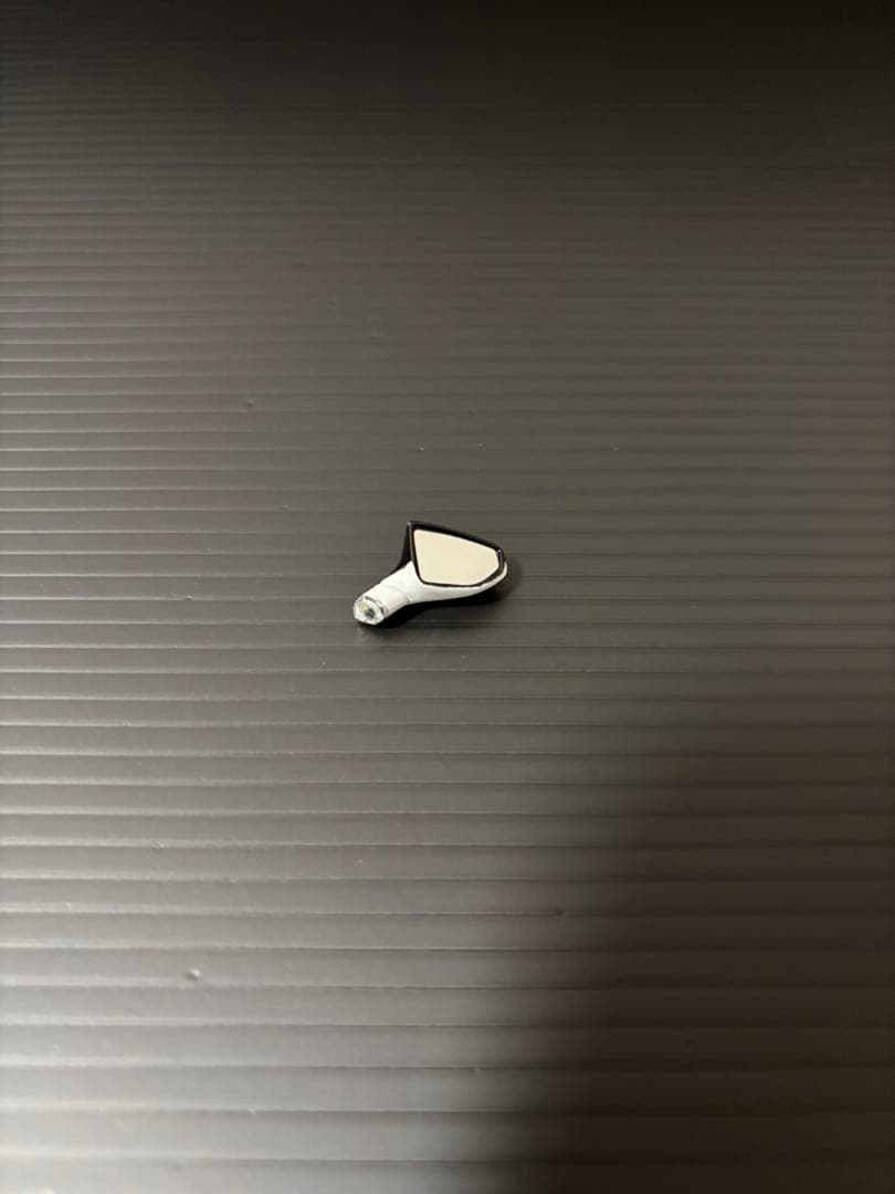オートアートLexus LC500 ホワイト 1/18 左ミラー欠損　最終値下げ