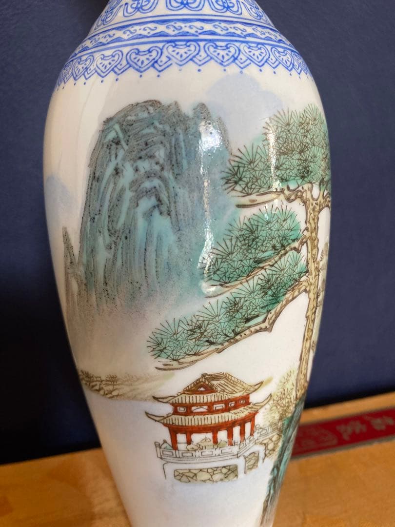 レトロ　中国景徳鎮　山水　壺　磁器　工芸品　美術品　インテリア　置物