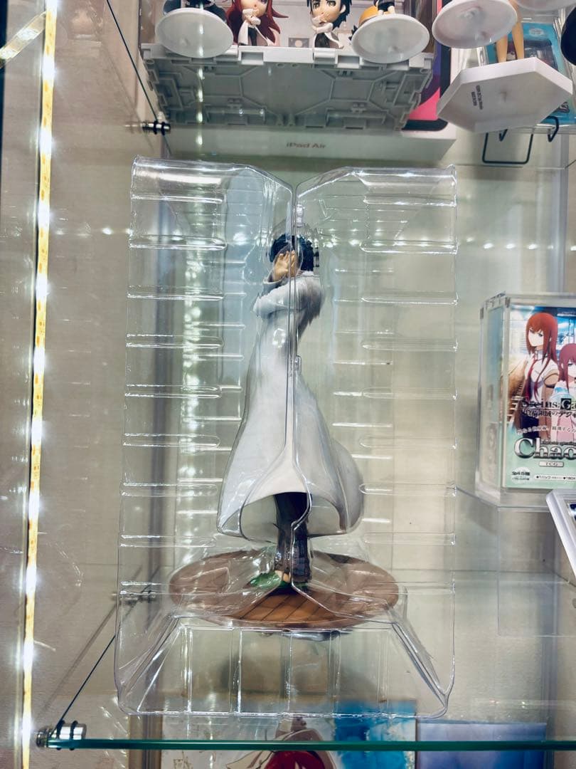 Steins;Gateシュタインズ・ゲ ート岡部倫太郎 1/8 完成品フィギュア