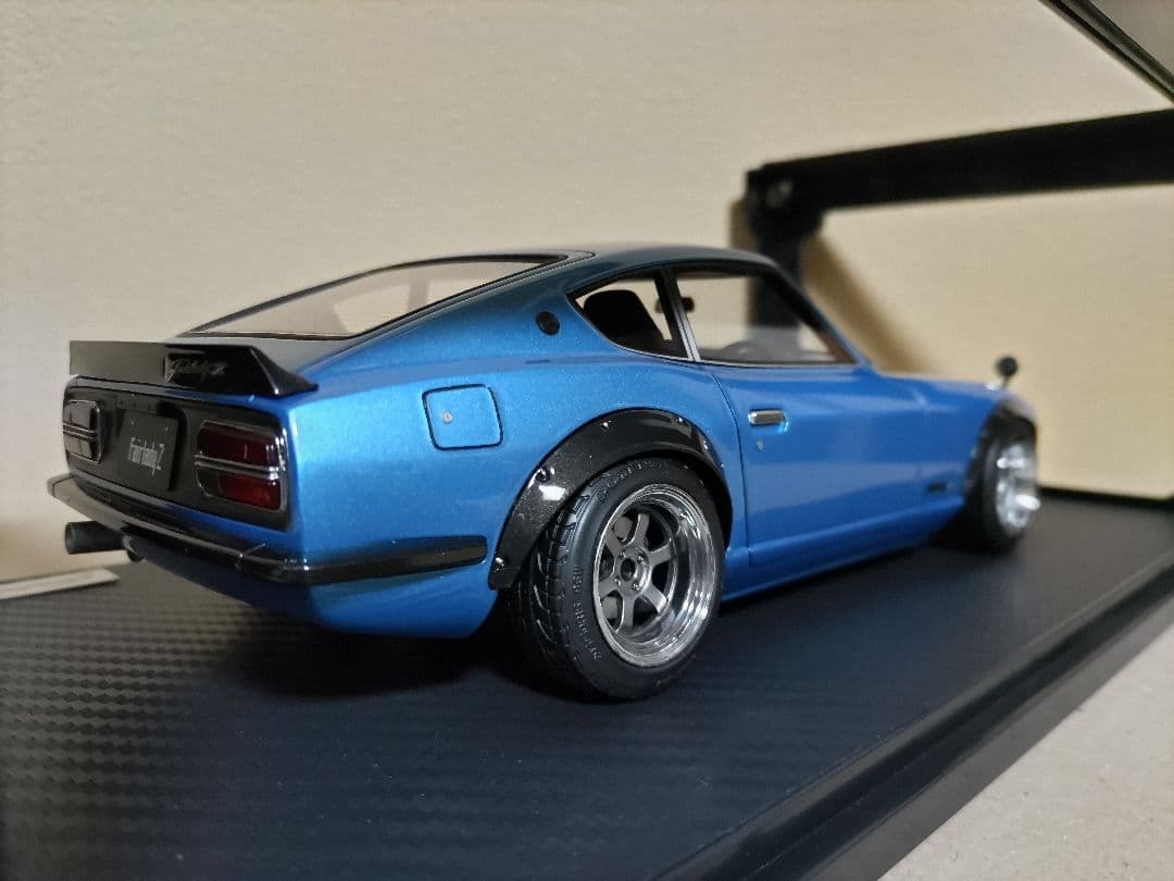 PYOMARO　イグニッションモデル　1/18 FairladyZ