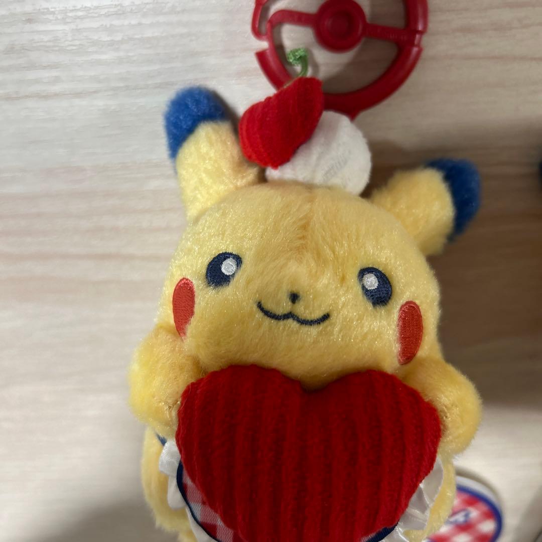 PIKACHU DINER ハンバーガー&ハート マスコット　ぬいぐるみ　ポーチ