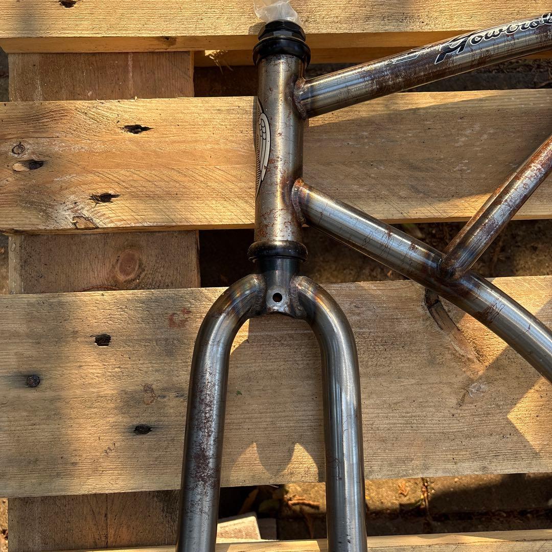 How I roll x T19 miniumピストフレーム トムソン付属