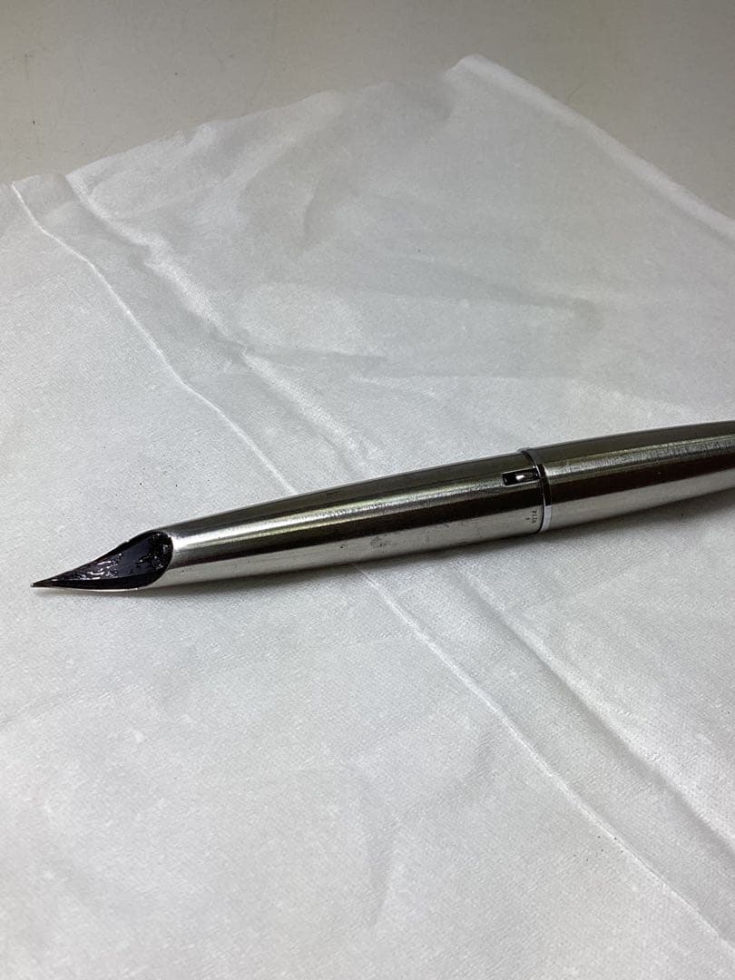 エ*２様 PILOT ペン先一体型シルバー 万年筆