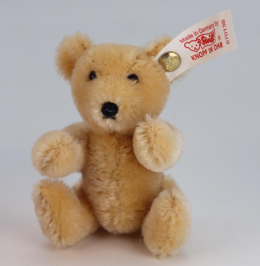 Steiff クリスマスブーツの中の小さなテディベア10cm 2000年度製品