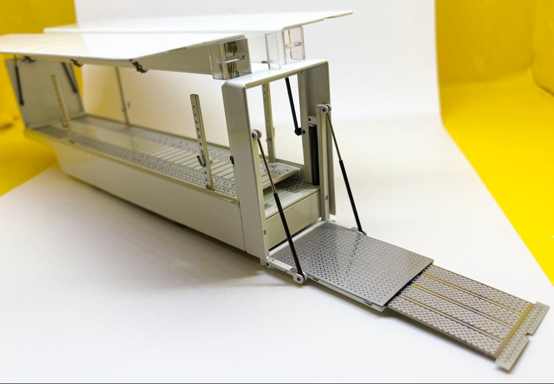 KENGFAI 1/64 スカニア S730 車両運搬トランスポーター 白　希少