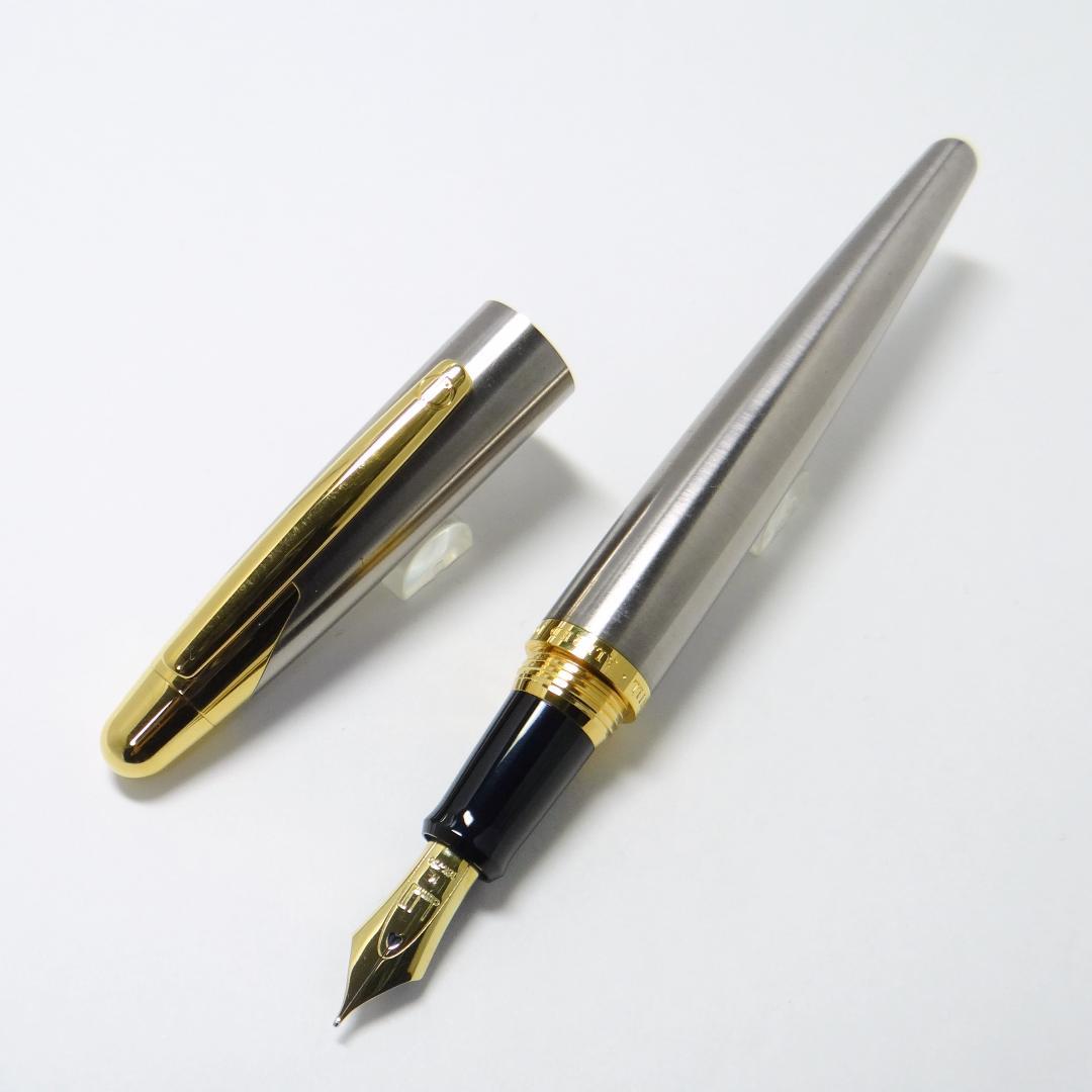 【買得！廃盤・希少】ダンヒル 万年筆 AD2000 ゴールド/パラジウム