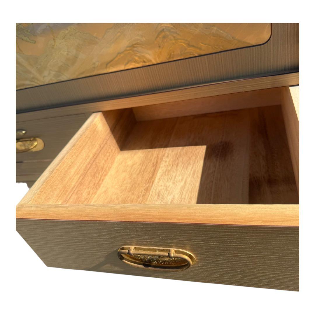 着物　外装は合板ですが衣装収納部は桐箪笥　年代物