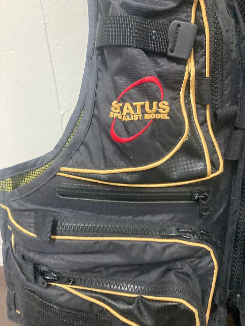 STATUS ライフジャケット Lサイズ 黒/金