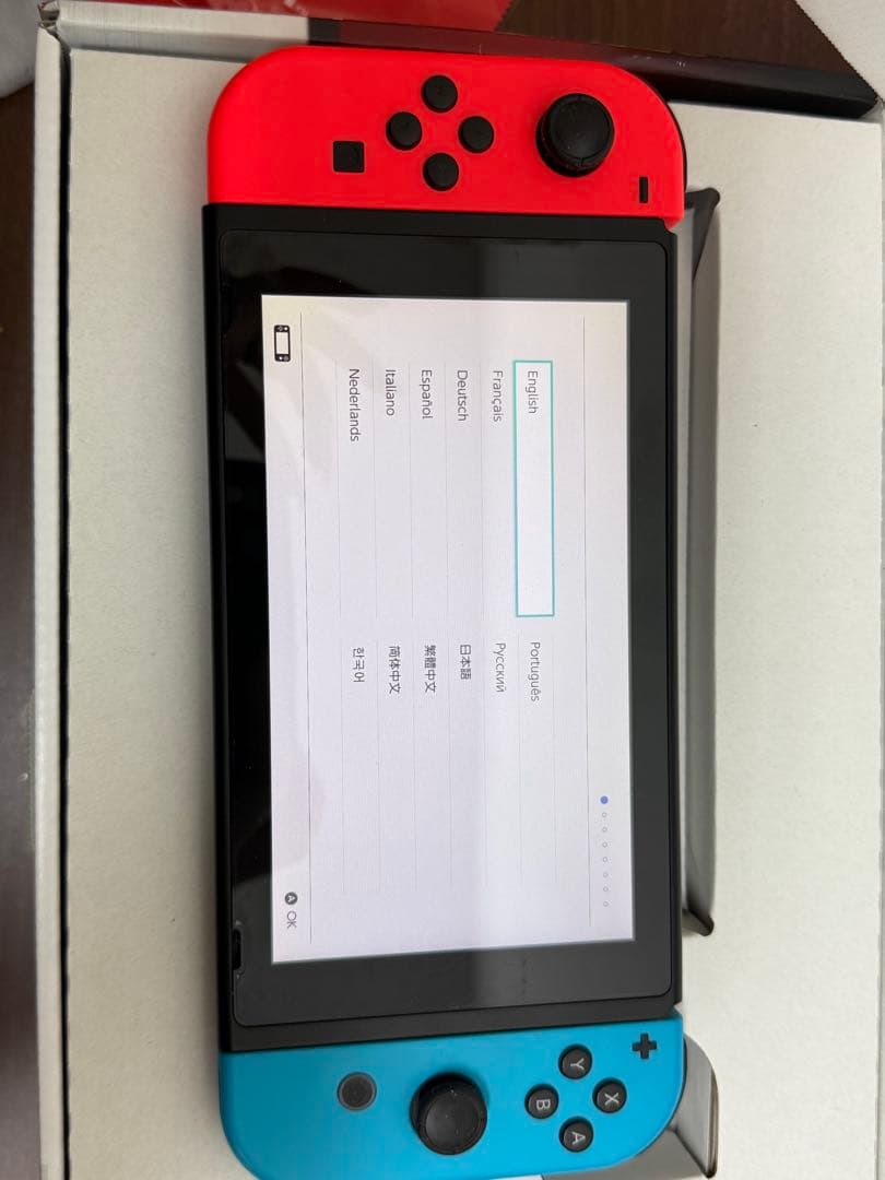 【送料込み】通電確認済み★任天堂　switch Nintendo