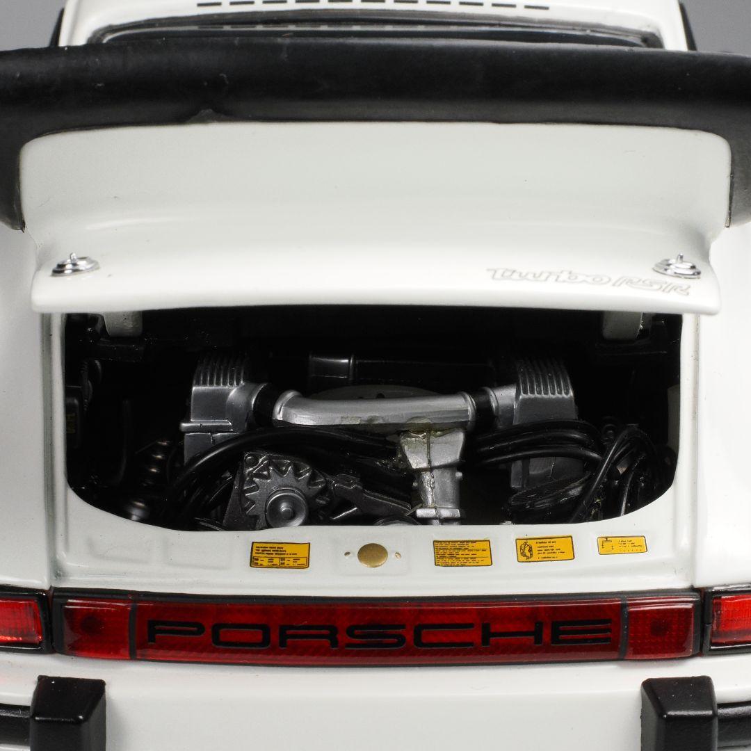 エグゾト 1/18 ポルシェ934RSR ホワイト EXOTO