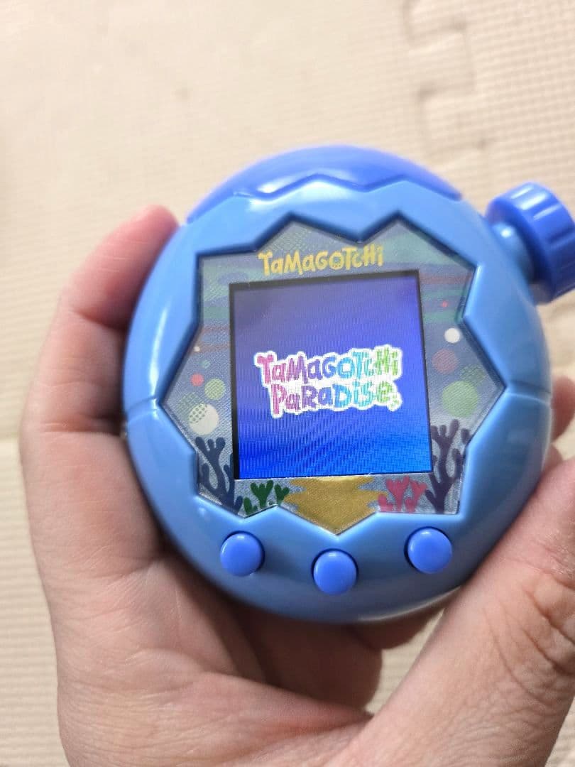 たまごっち　パラダイス　ブルー　ネックストラップ　玩具　人気　育成