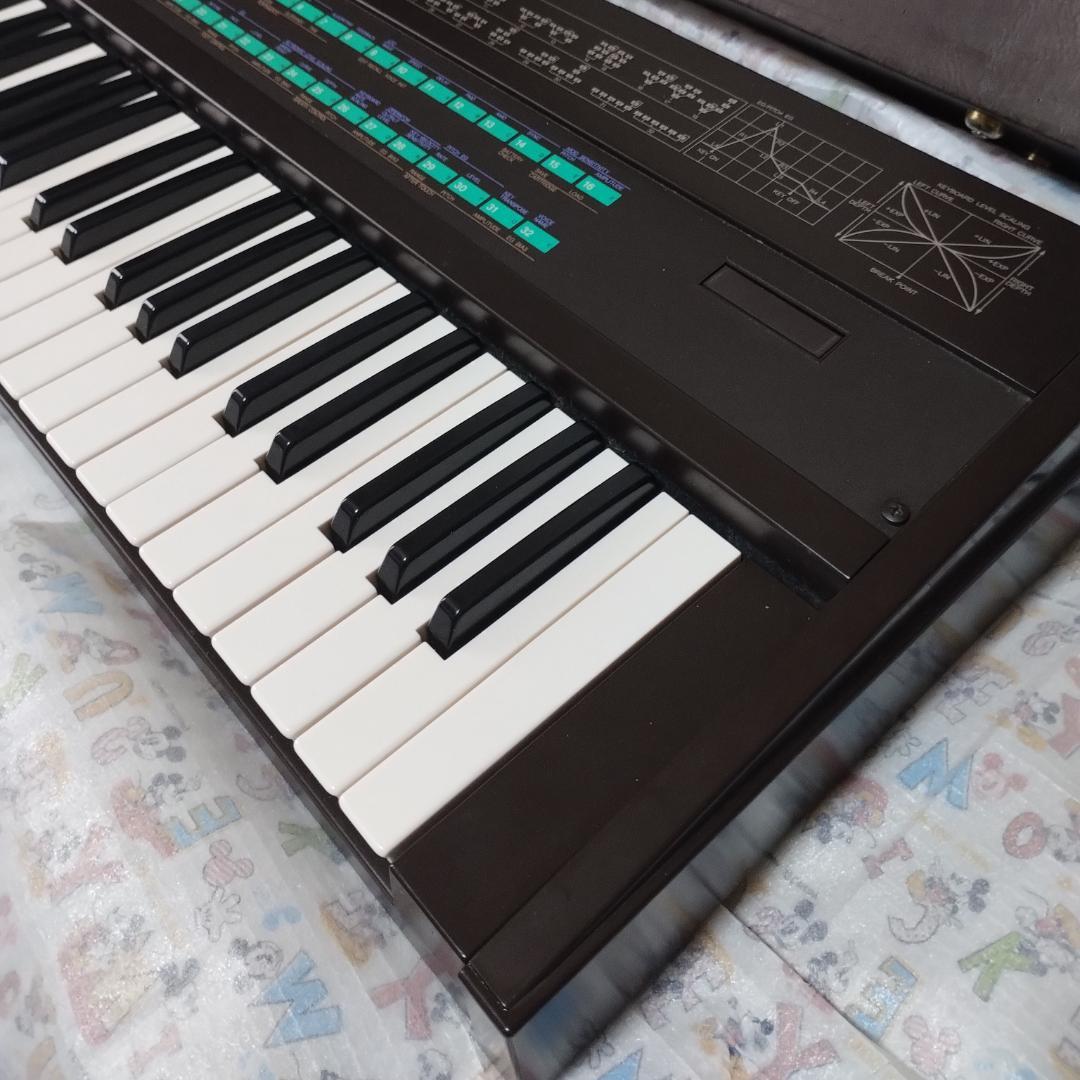 YAMAHA「 DX7 」 FM音源搭載デジタルシンセサイザー