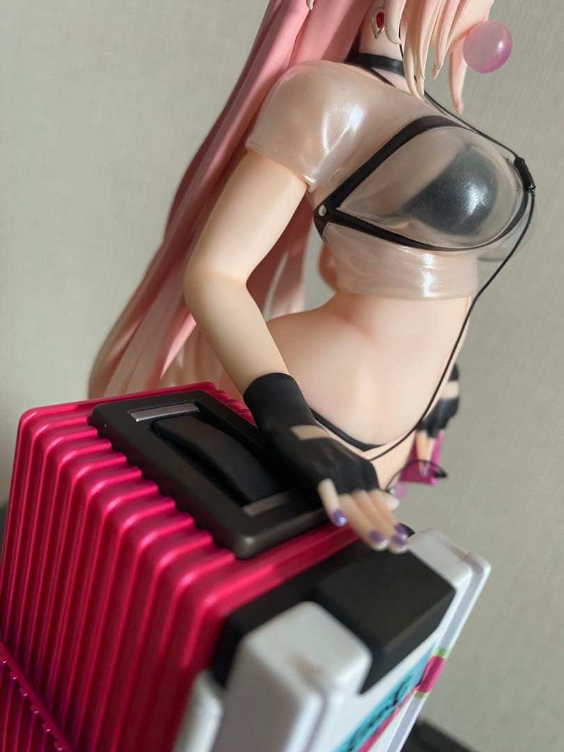 ドールズフロントライン UKM-2000 1/7完成品フィギュア