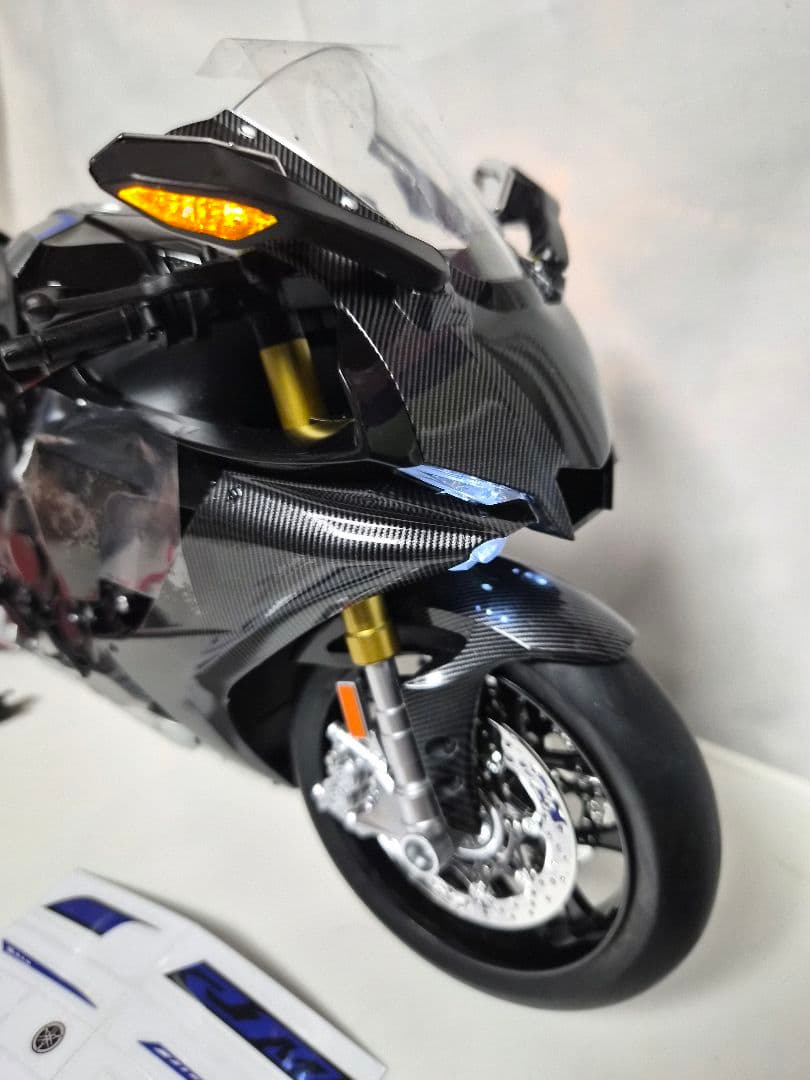 ヤマハ　YZF-R1M 超BIG1/6サイズ
