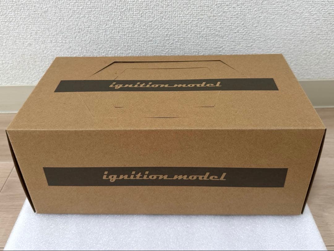 【新品未使用】1/18 Nissan Fairlady Z (S130)