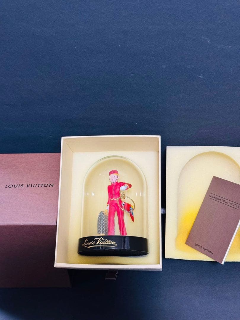 Louis Vuitton ベルボーイ フィギュア