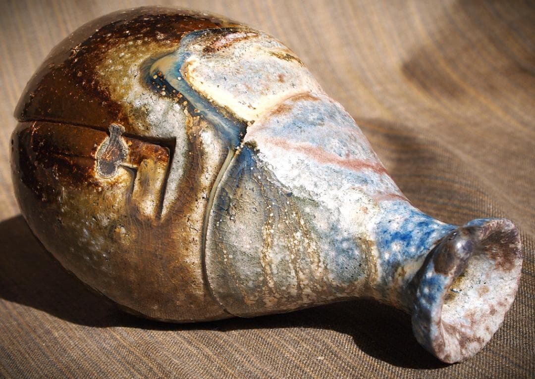 人気作家★大岩智之【師：隠崎隆一】★黒≪青窯変≫備前徳利★共箱