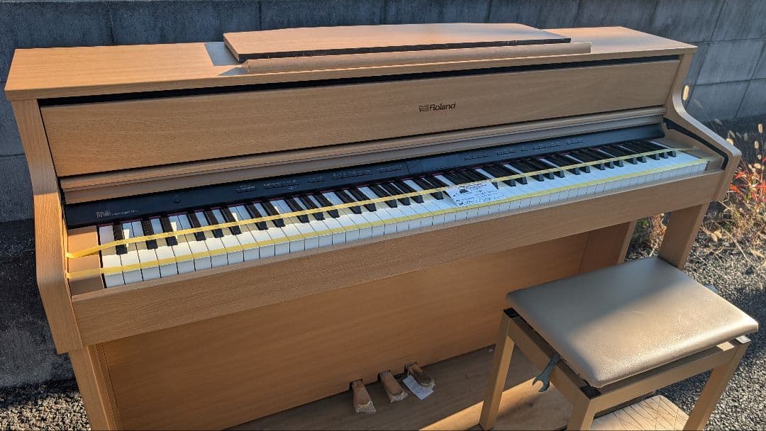 プロが選ぶ音機能のRoland 電子ピアノ HP605 16年製ほぼ新品未使用レ
