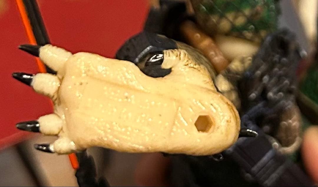 ト*ア様 NECA記載足裏プレデター フィギュア 2体セット