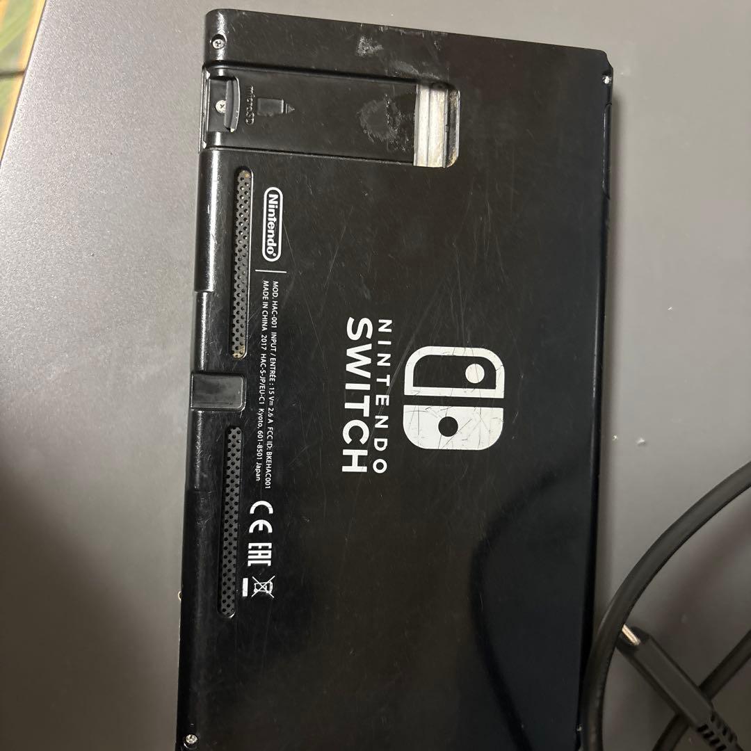 Nintendo Switch 本体 充電器 コントローラー　スマブラ付き。