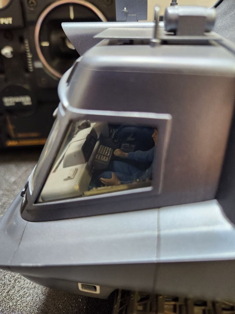 100点満点謎の円盤UFO 有名モデラー渾身の逸品 ハイテク戦車シャドーモービル