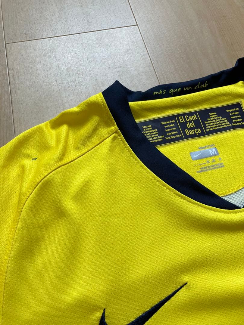 正規品　FCバルセロナ メッシ 10番 ユニフォーム　イニエスタのサイン付き