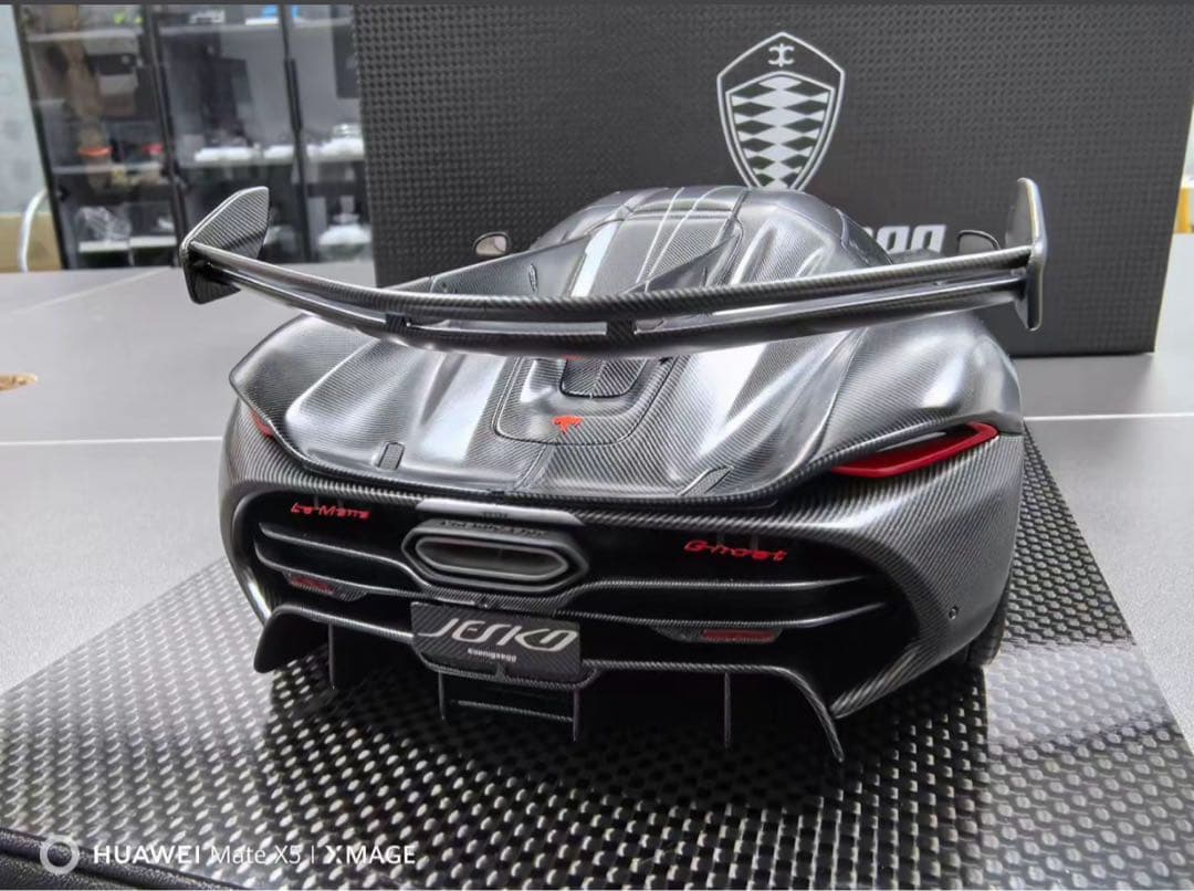 新品 FrontiArt 1/18 ケーニグセグ jesko ブラックカーボン