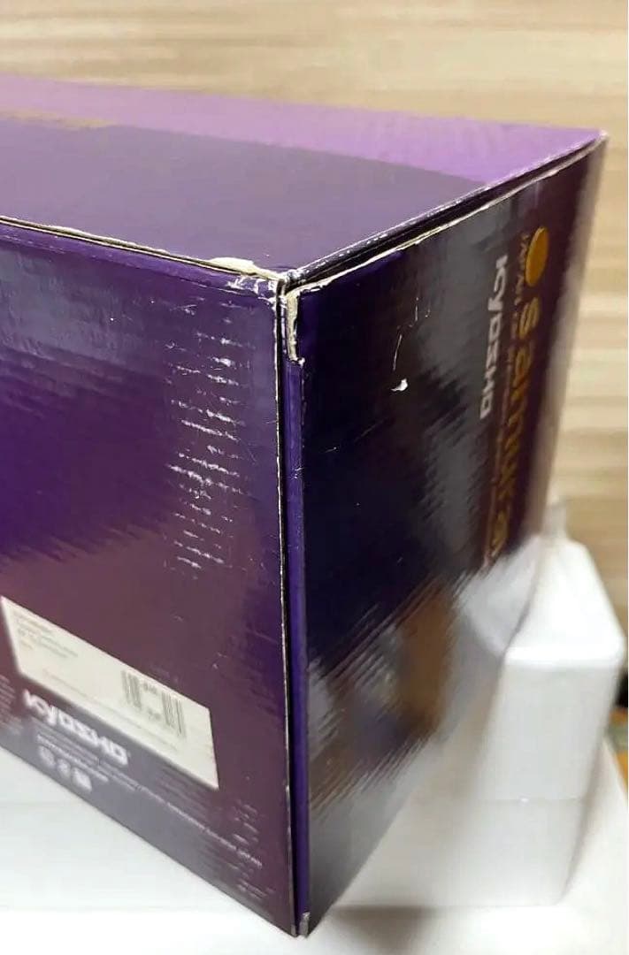 SAMURAI 1/18 TOYOTA ランドクルーザーAX G セレクション