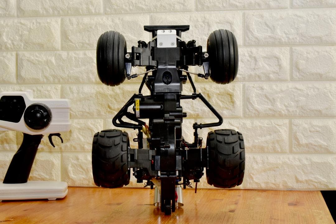 タミヤ コミカルグラスホッパー WR-02CB フルセットファインスペック白/黒