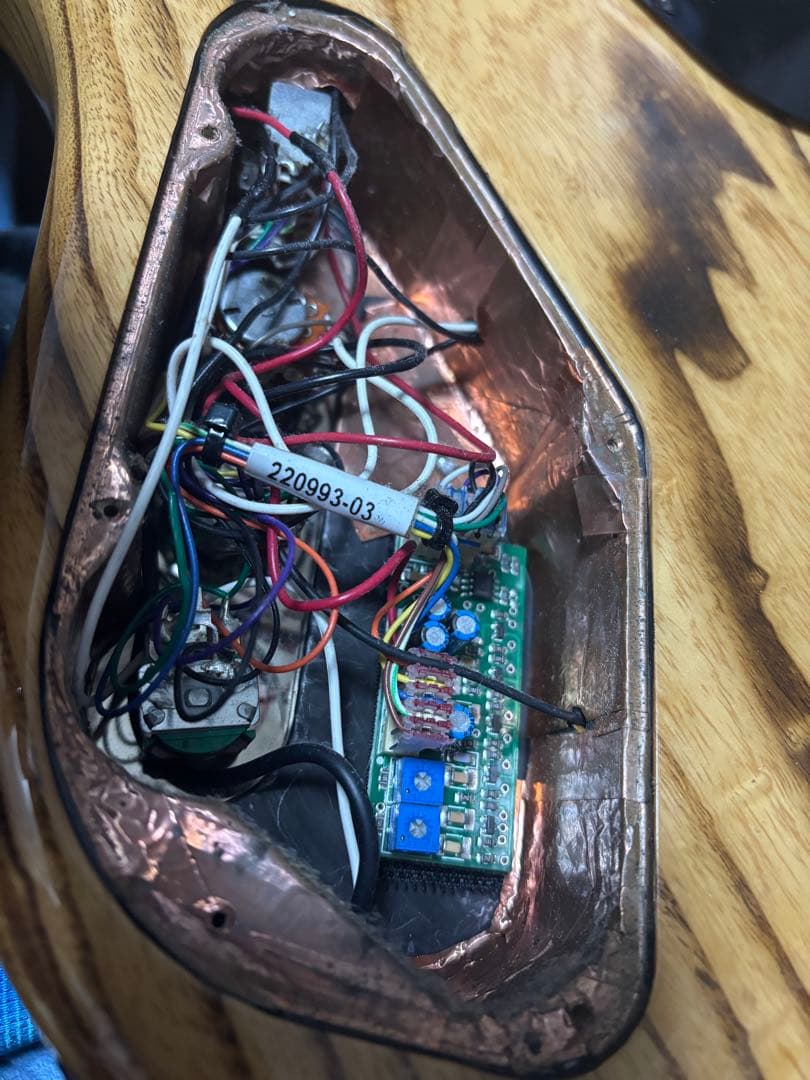 Edwards E-AMAZE アクティブベース 音出しジャンク