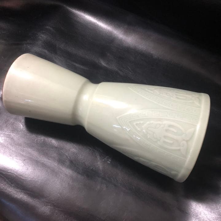 遺品整理◆蔵から謎の青磁と思われる壺、壷、花瓶、古い中国骨董だと思います。