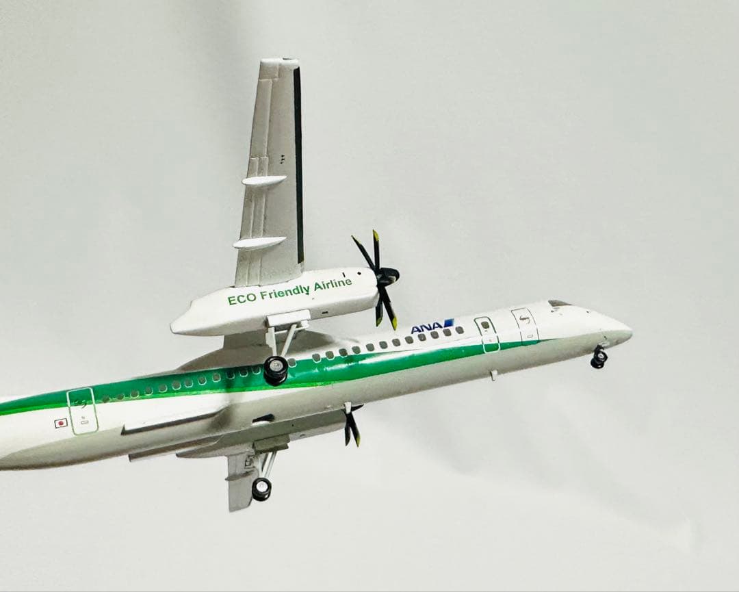 全日空商事 1/200 ANA DHC-8-400 Eco Bon