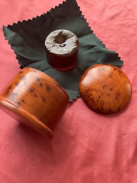 ギョーム　松脂　希少木箱　　新品の松脂付属