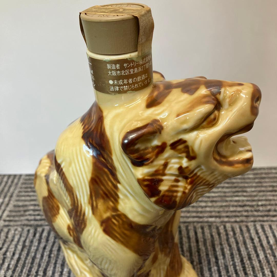 サントリー ローヤル 12年 干支 陶器ボトル 寅歳